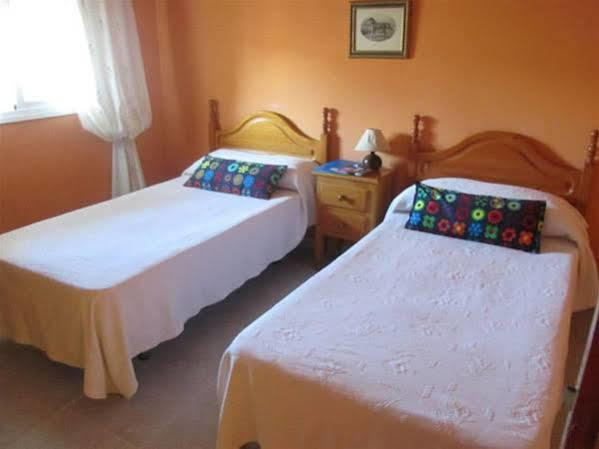 Hostal Playa Hidalgo Rota Esterno foto